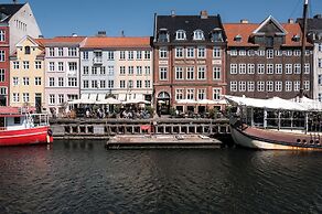 The Nyhavn Penthouse by Daniel&Jacob's