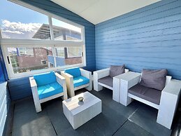 6 Pers Modern Harbor House With Fenced Garden With the Lake View