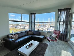 6 Pers Modern Harbor House With Fenced Garden With the Lake View