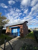 6 Pers Modern Harbor House With Fenced Garden With the Lake View