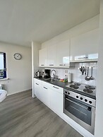 6 Pers Modern Harbor House With Fenced Garden With the Lake View