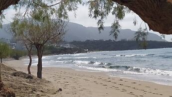 Sea View And Mountain View Apartment For 4 People