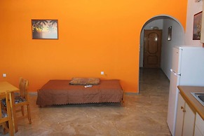 Sea View And Mountain View Apartment For 4 People