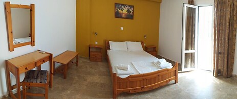 Sea View And Mountain View Apartment For 4 People