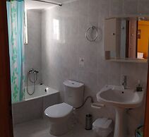 Sea View And Mountain View Apartment For 4 People