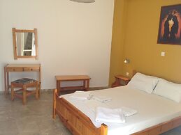 Sea View And Mountain View Apartment For 4 People