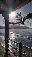 Sea View And Mountain View Apartment For 4 People