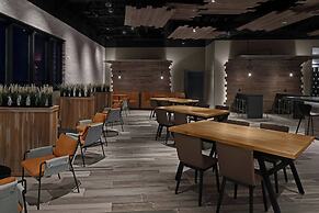 AC Hotel St. Louis Clayton