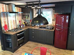 Pet Friendly Lodge - Sleeps6 - Long Stay Discount