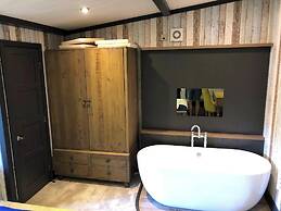 Pet Friendly Lodge - Sleeps6 - Long Stay Discount