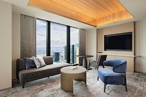 THE OSAKA STATION HOTEL, Autograph Collection