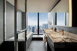 THE OSAKA STATION HOTEL, Autograph Collection