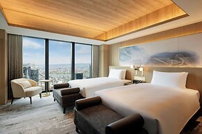 THE OSAKA STATION HOTEL, Autograph Collection