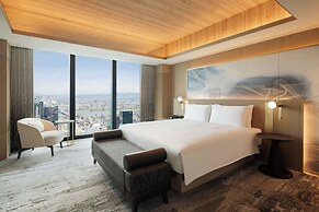 THE OSAKA STATION HOTEL, Autograph Collection