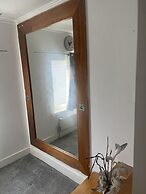 Captivating 4-bed House in Wakefield