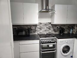 Grays Apartment With City Views Lakeside Shopping