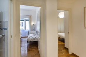 Light Apartment in Albaro by Wonderful Italy