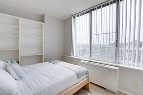 Wonderful Apt Crystal City with Gym