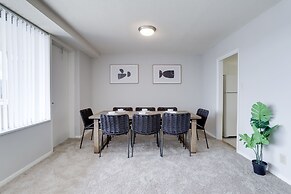 Wonderful Apt Crystal City with Gym