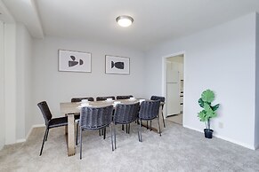 Wonderful Apt Crystal City with Gym