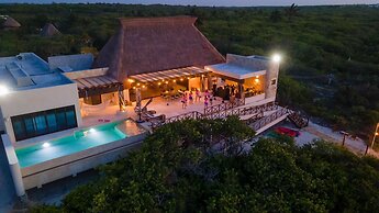 Tatich Sisal Bungalows