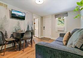 The Aurora Inn & Cottages