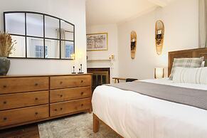 The Aurora Inn & Cottages