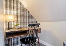 The Aurora Inn & Cottages