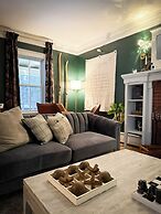 The Aurora Inn & Cottages