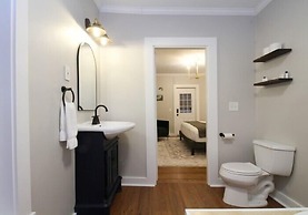 The Aurora Inn & Cottages