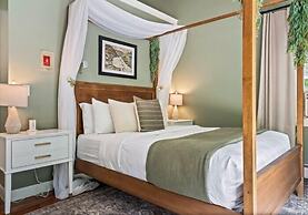 The Aurora Inn & Cottages