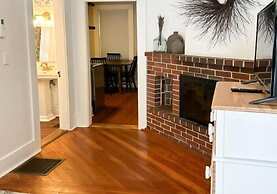 The Aurora Inn & Cottages