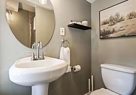 The Aurora Inn & Cottages