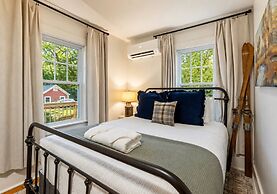 The Aurora Inn & Cottages