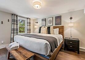 The Aurora Inn & Cottages