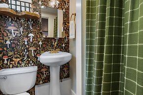 The Aurora Inn & Cottages