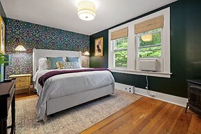 The Aurora Inn & Cottages