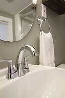 The Aurora Inn & Cottages