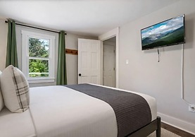 The Aurora Inn & Cottages