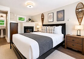 The Aurora Inn & Cottages