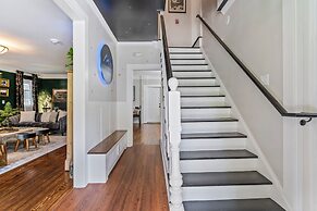 The Aurora Inn & Cottages