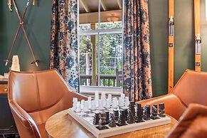 The Aurora Inn & Cottages