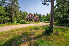 The Aurora Inn & Cottages