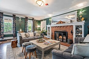 The Aurora Inn & Cottages