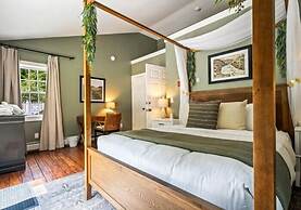 The Aurora Inn & Cottages