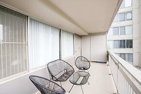 Beautiful  Apt At Crystal City With Gym