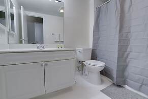 Beautiful  Apt At Crystal City With Gym