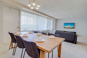 Awesome 2 BR Condo Crystal City