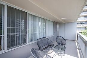 Awesome 2 BR Condo Crystal City