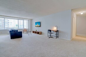 Awesome 2 BR Condo Crystal City